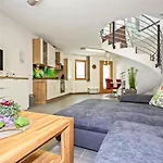 Apartamento Jenewein By Interhome *